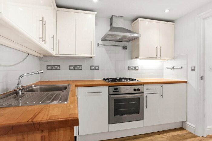 1 Bedroom Flat To Rent In Portland Terrace, Harvey Rd, Town Centre, Guildford, GU1