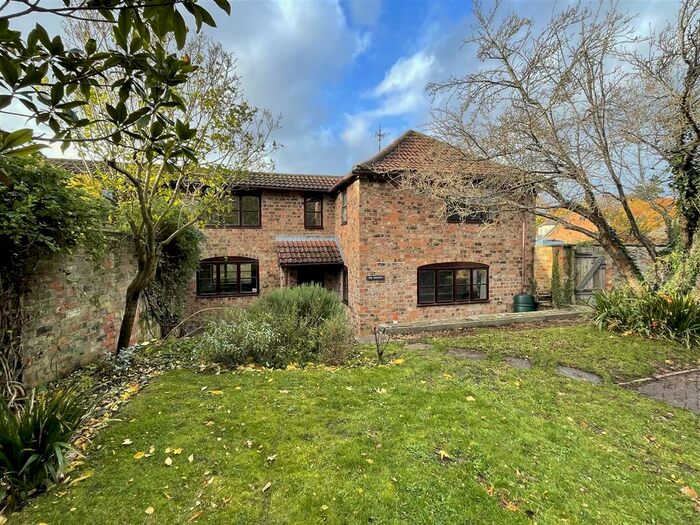 4 Bedroom Cottage To Rent In St. Johns Road, Slimbridge, Gloucester, GL2