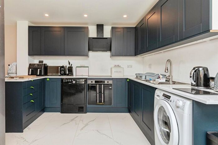4 Bedroom End Of Terrace House For Sale In Honeysuckle Road, Emersons Green, Bristol, BS16