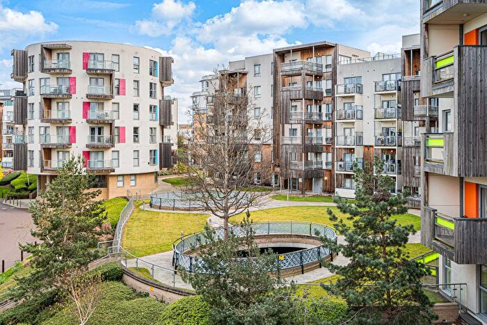 1 Bedroom Flat For Sale In Glenalmond Avenue, Cambridge, CB2