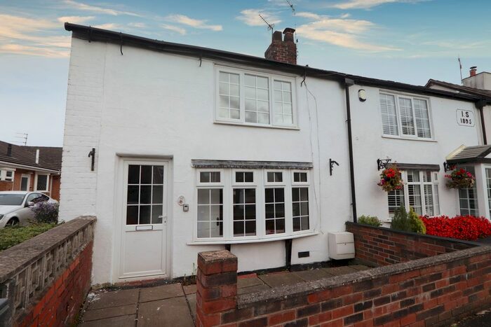 2 Bedroom Cottage To Rent In Manchester Road, Rixton, Warrington, WA3