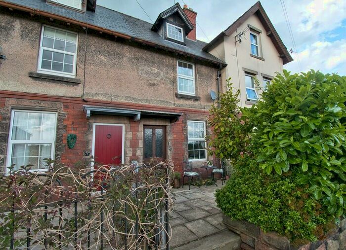 3 Bedroom Terraced House For Sale In Oxmead, Mayfield, DE6