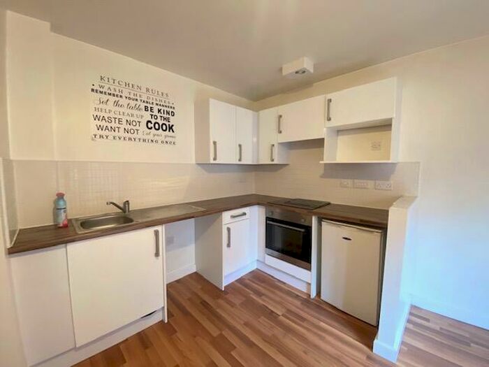 1 Bedroom Apartment To Rent In Clyde Court, LE1