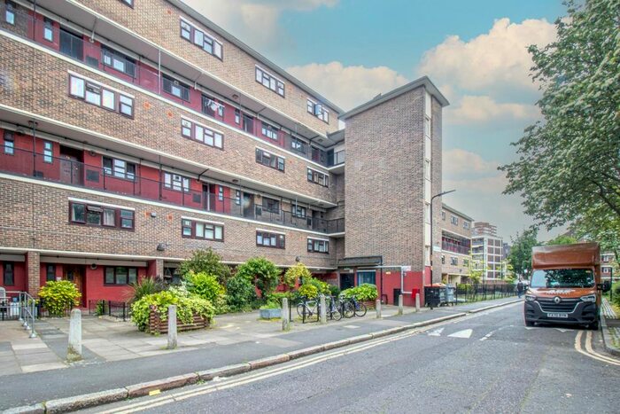 3 Bedroom Flat To Rent In New North Road, London, N1