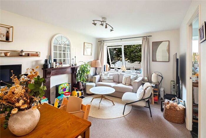 1 Bedroom Flat To Rent In Ferguson Close, Isle Of Dogs, London, E14