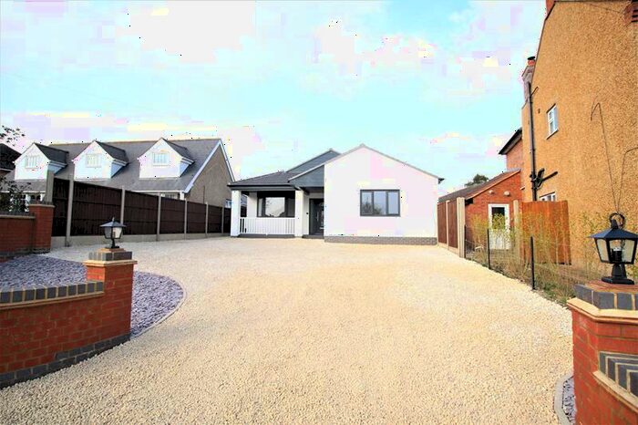 4 Bedroom Detached Bungalow To Rent In Grange Lane, Bromham, MK43