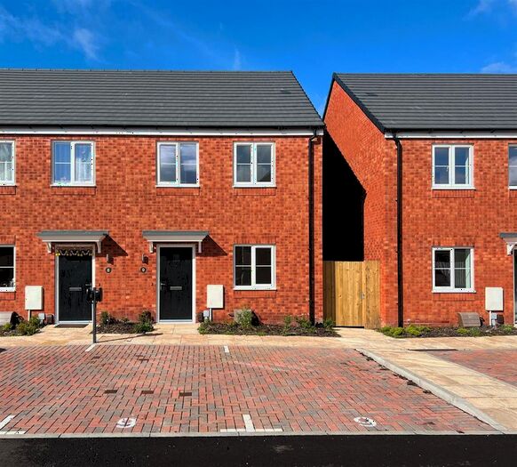 2 Bedroom Semi-Detached House To Rent In Kingsbury Close, Ramsey Road, Leamington Spa, CV31