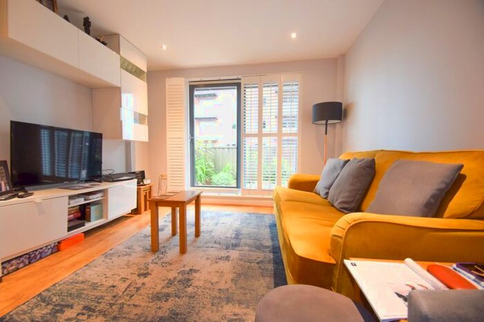 1 Bedroom Flat To Rent In Chapter Way, Colliers Wood, London, SW19