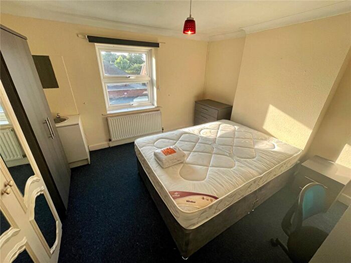 5 Bedroom Detached House To Rent In Kinson Road, Bournemouth, BH10