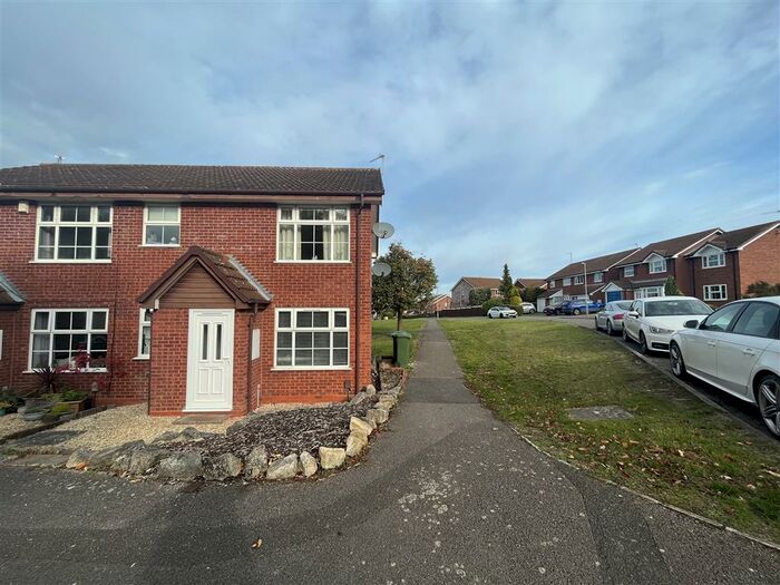 1 Bedroom House To Rent In Dalesford Road, Aylesbury, HP21