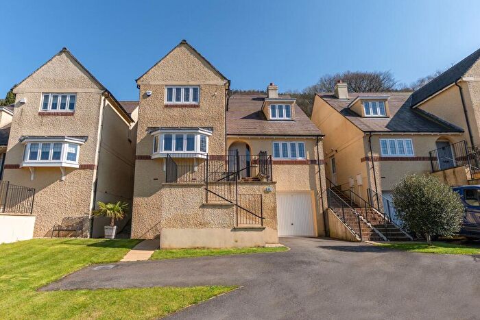 4 Bedroom Detached House For Sale In Gardens View Close, Cross Keys, NP11