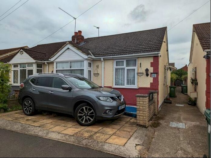 3 Bedroom Semi-Detached House To Rent In Sunbury, Surrey, TW16