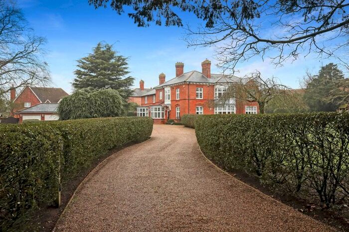 6 Bedroom Detached House For Sale In Snailwell Road, Newmarket, CB8