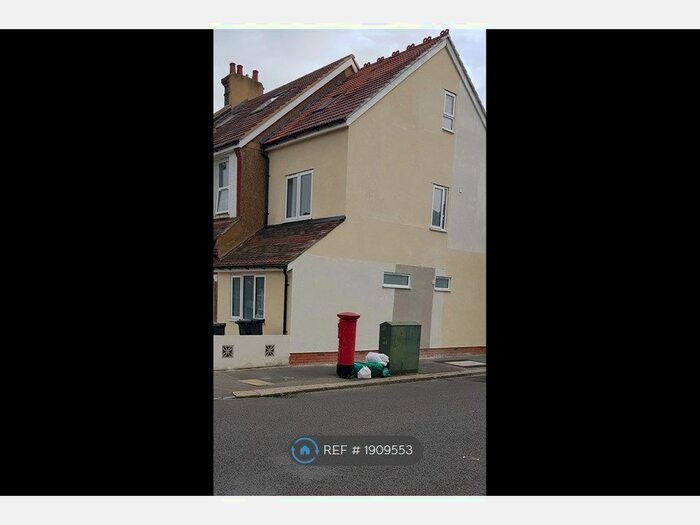 2 Bedroom Maisonette To Rent In Silverleigh Road, Thornton Heath, CR7