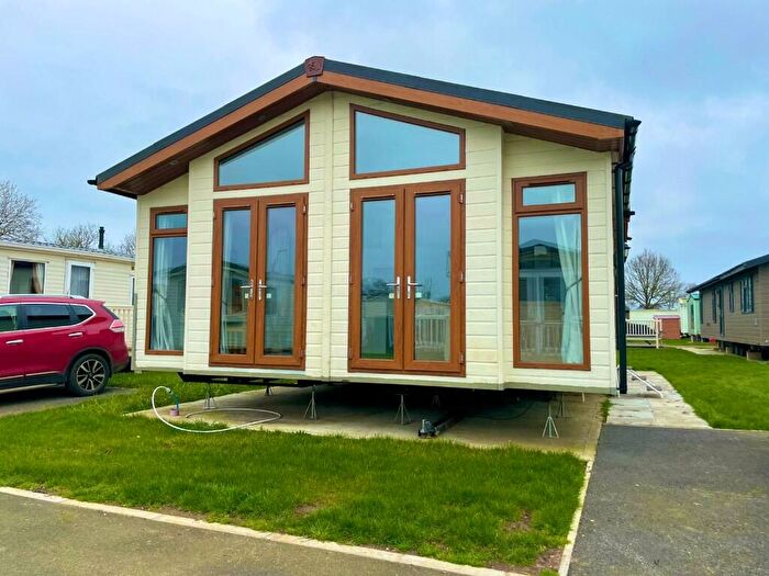 3 Bedroom Lodge For Sale In Albany Lodge Manor House Holiday Park Church Laneham Retford Nottinghamshire, DN22