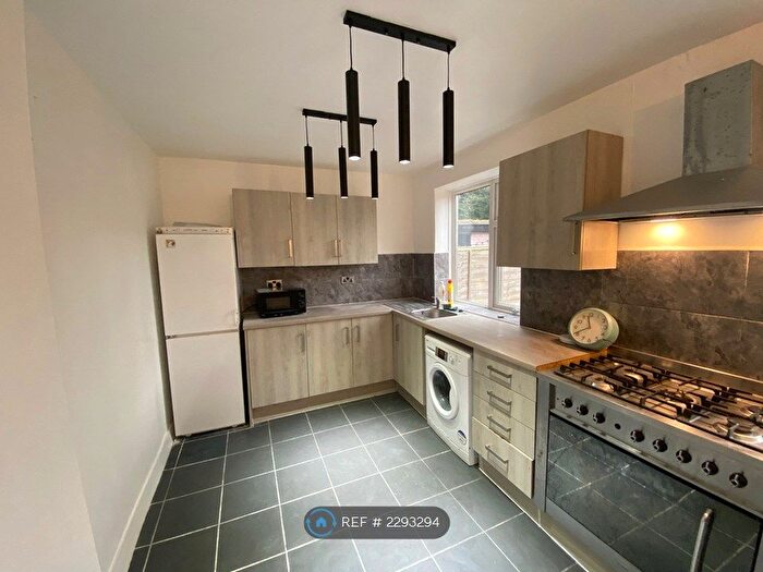 3 Bedroom Semi-Detached House To Rent In Collen Crescent, Bury, BL8