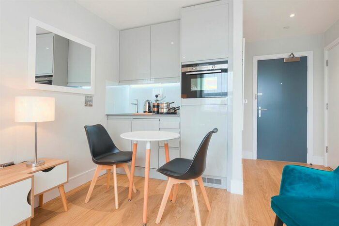 1 Bedroom Flat To Rent In Springfield Road, Chelmsford, CM2