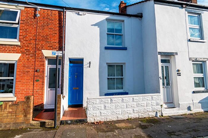 3 Bedroom Terraced House For Sale In Inner Avenue, Southampton, SO14