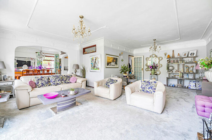 5 Bedroom Detached House For Sale In Guildford Road, Bisley, Woking, Surrey, GU24