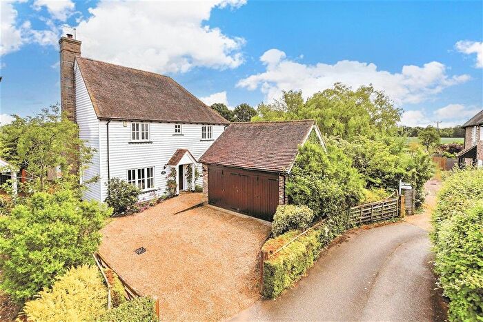 4 Bedroom Detached House For Sale In Couchman Green Lane, Staplehurst, Kent, TN12