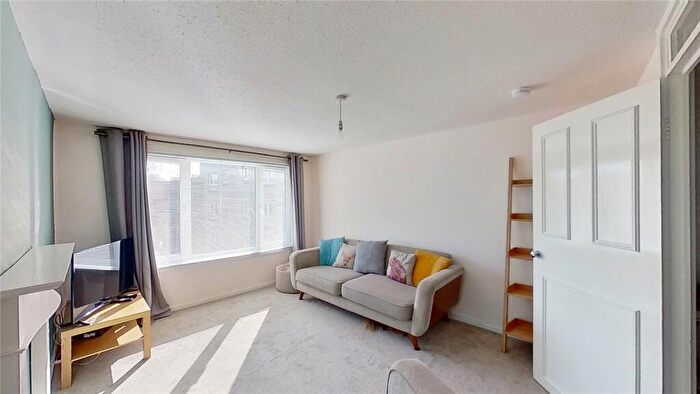 2 Bedroom Flat To Rent In Burns Street, Edinburgh, EH6