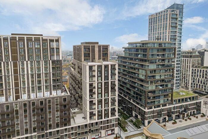 2 Bedroom Flat To Rent In Merino Gardens, London, E1W