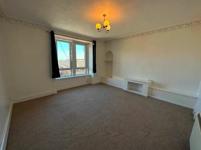 2 Bedroom Flat To Rent In Provost Road, Strathmartine, Dundee, DD3