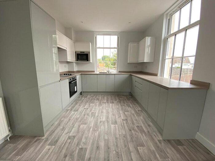 2 Bedroom House To Rent In Wyke Road, Weymouth, DT4