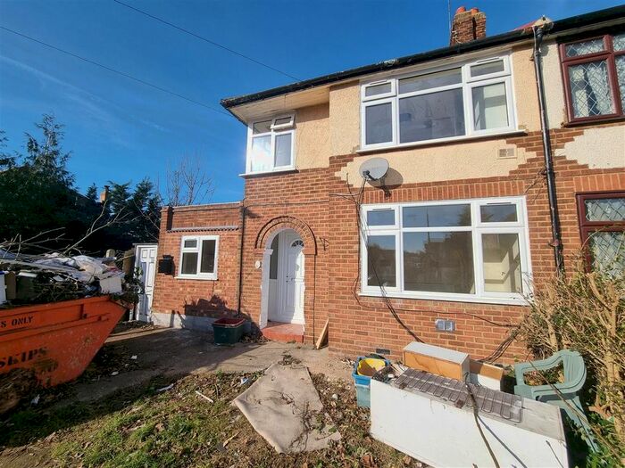 4 Bedroom End Of Terrace House To Rent In Letchworth Avenue, Feltham TW14