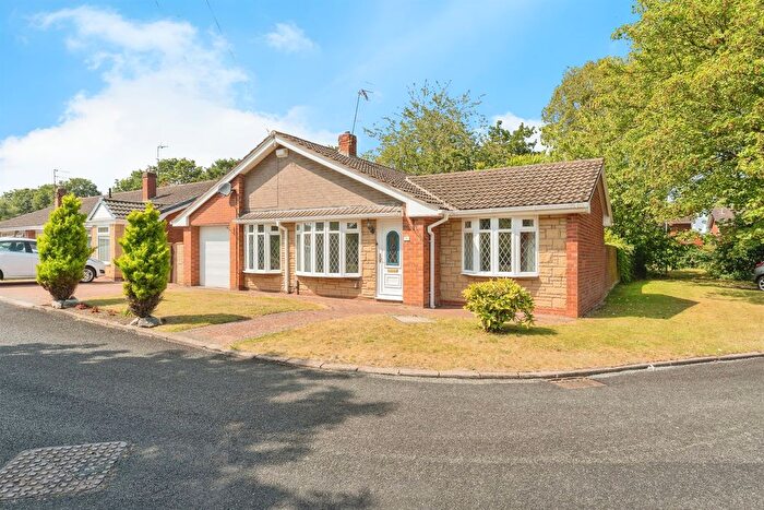 3 Bedroom Detached Bungalow For Sale In Henley Close, Wirral, CH63