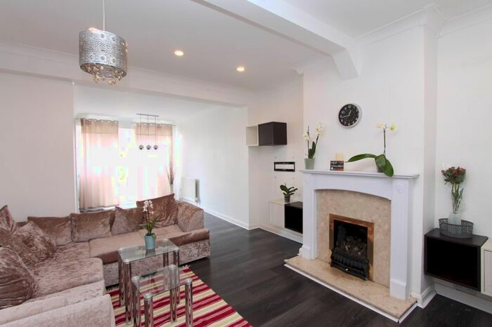 4 Bedroom Semi-Detached House To Rent In Black Rod Close, Hayes, UB3