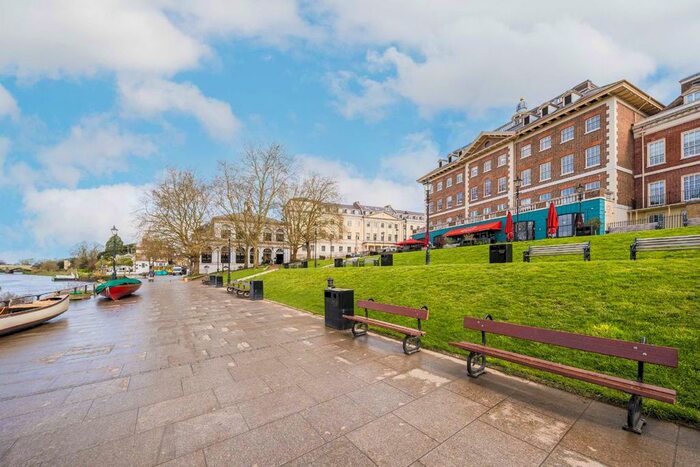 2 Bedroom Property To Rent In King Street, Richmond, TW9