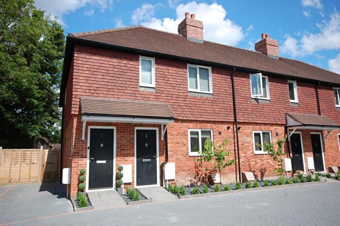 2 Bedroom Maisonette To Rent In Orchard Place, Wrecclesham, Farnham, GU10