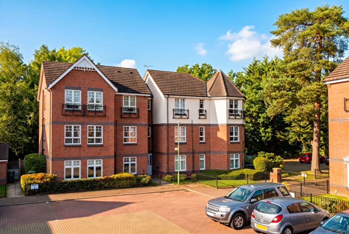2 Bedroom Flat For Sale In Thorpe Court, Solihull, B91