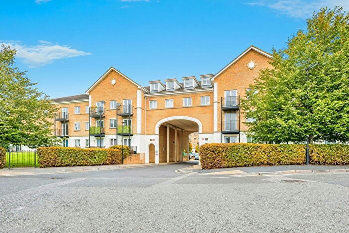 2 Bedroom Flat To Rent In Wallace Court, The Dell, Southampton, SO15