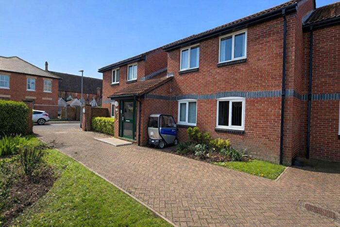2 Bedroom Property For Sale In Priory Gardens, Burnham-On-Sea, TA8