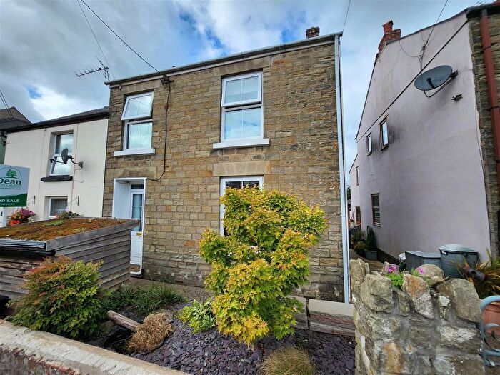 3 Bedroom Semi Detached House To Rent In Pembroke Street, Cinderford, GL14