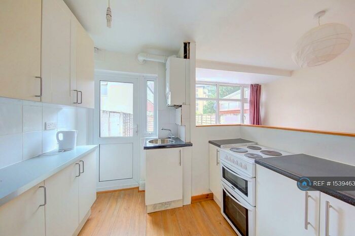 4 Bedroom Terraced House To Rent In The Bittoms, Kingston Upon Thames, KT1