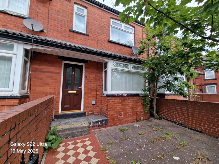 3 Bedroom Terraced House To Rent In Stratford Avenue, Leeds, LS11