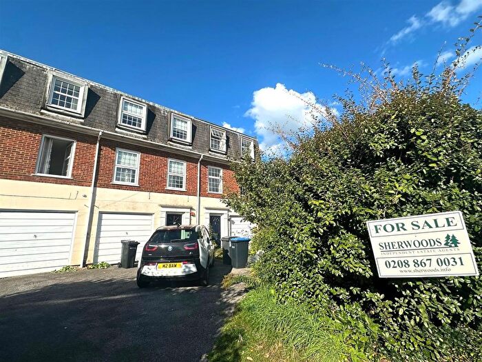 5 Bedroom Terraced House For Sale In Victoria Street, Egham, TW20