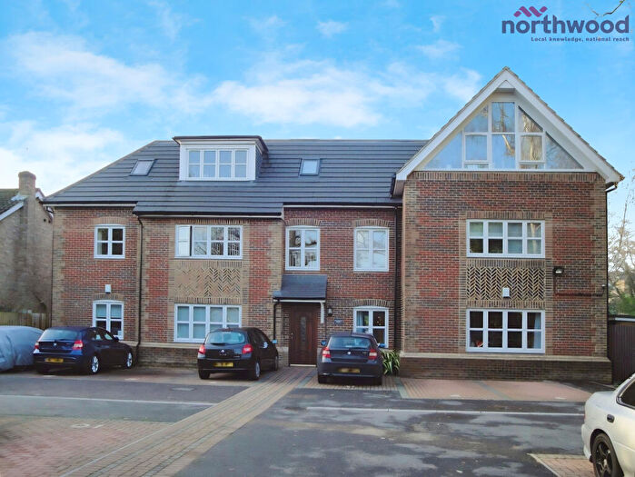 2 Bedroom Flat To Rent In Cranbourne House, SO16