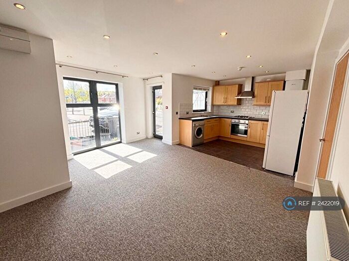 3 Bedroom Flat To Rent In Atlas Road, Bristol, BS3