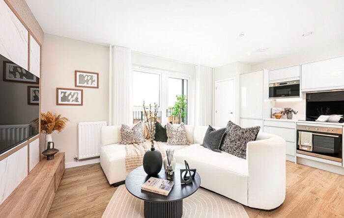 2 Bedroom Flat For Sale In "The Maple" At Albert Roae, Barnet, EN4