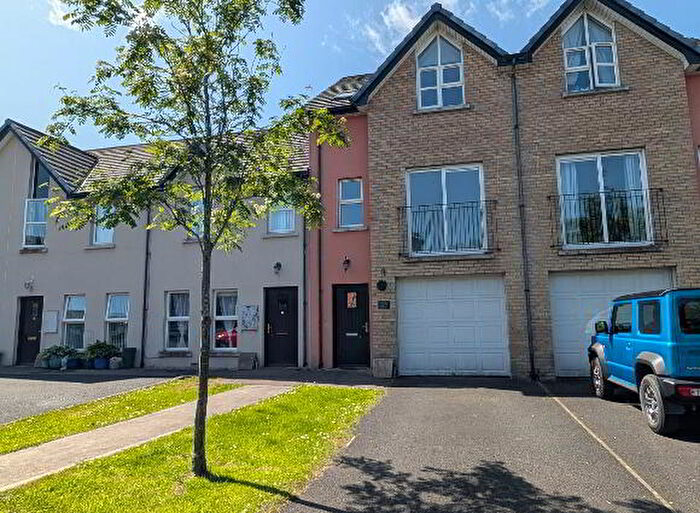 4 Bedroom Mid TownHouse For Sale In Brookmount Court, Coleraine, BT52