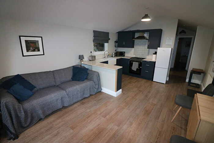 2 Bedroom Mobile Home To Rent In Ings Lane, Dunswell, Hull, HU6