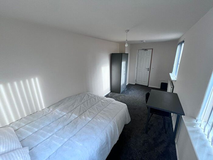 5 Bedroom End Of Terrace House To Rent In Barras Lane, Coventry, CV1