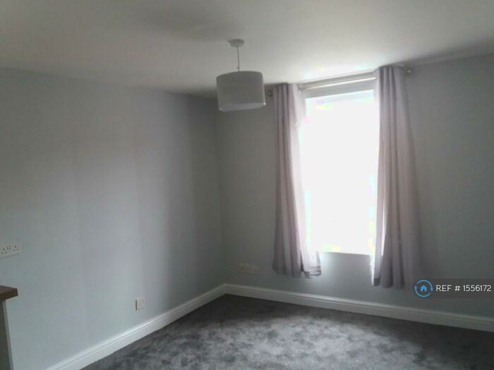 2 Bedroom Flat To Rent In King Street, Market Rasen, LN8