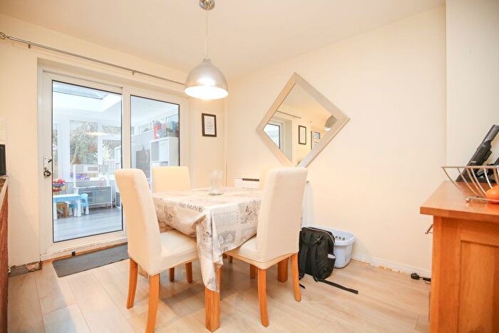 4 Bedroom Detached House For Sale In Loughshaw, Wilnecote, Tamworth, B77