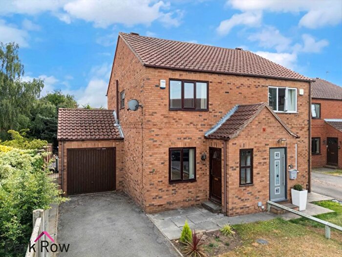 2 Bedroom Semi-Detached House For Sale In Summerfield Close, Brotherton, Knottingley, WF11