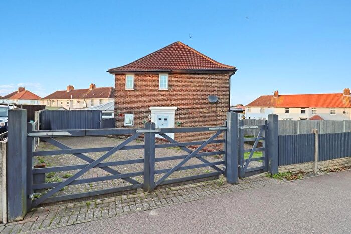 3 Bedroom Semi-Detached House For Sale In Ackholt Road, Aylesham, Canterbury, CT3